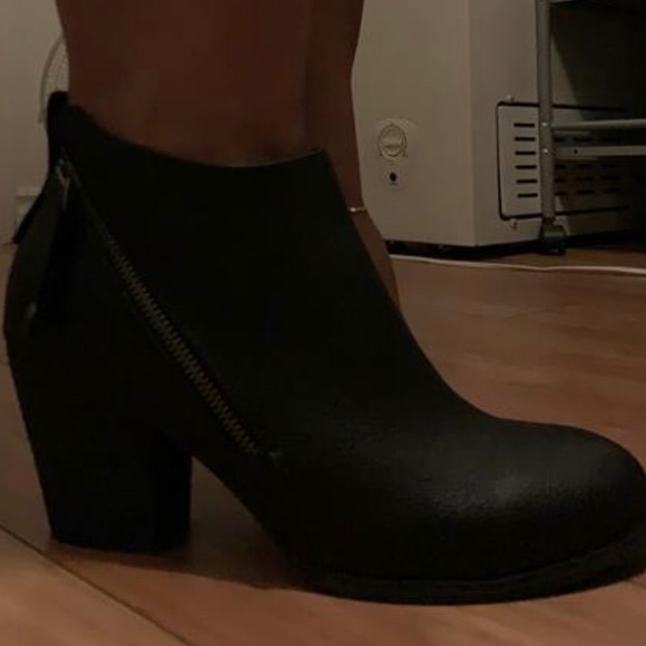 Torrid Black Faux Leather Side Zip Heel Bootie (11 WW) - Picture 8 of 8